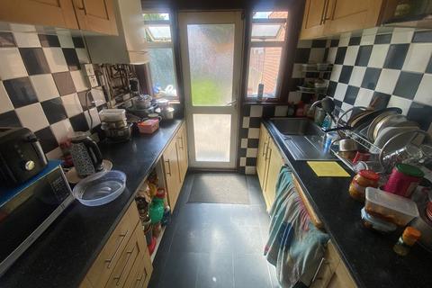 3 bedroom terraced house for sale, Stanley Road, Southall