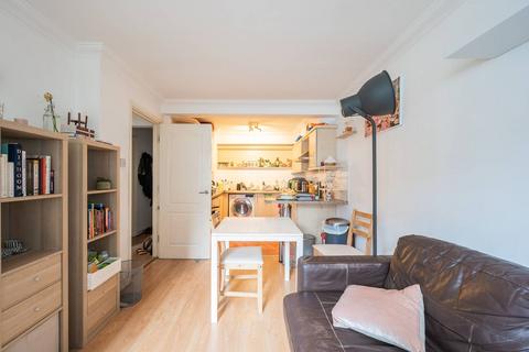 1 bedroom flat to rent, Fitzroy Street, Fitzrovia, London, W1T
