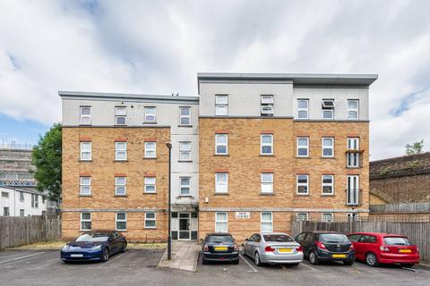 1 bedroom flat for sale, Brayards Road, Nunhead, London, SE15