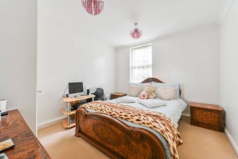1 bedroom flat for sale, Brayards Road, Nunhead, London, SE15