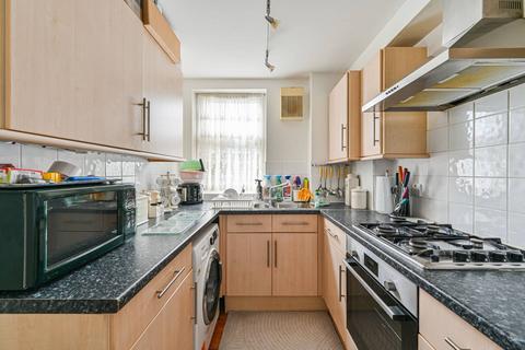 1 bedroom flat for sale, Brayards Road, Nunhead, London, SE15