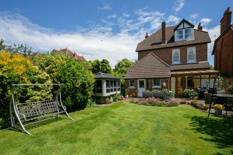 5 bedroom detached house for sale, Cherry Garden Avenue, Folkestone, CT19