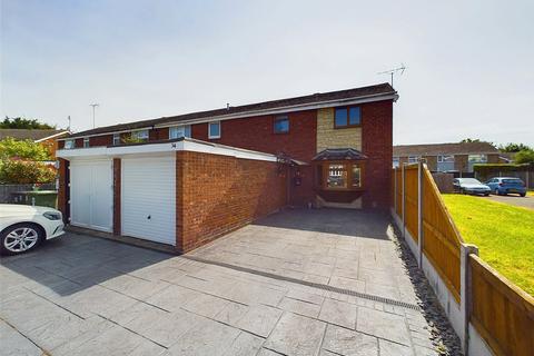 3 bedroom end of terrace house for sale, Magnolia Close, Witham, CM8