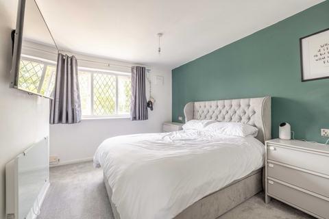 94b Penn Road, Datchet, Slough, SL3 9JE