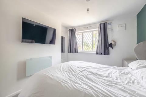 94b Penn Road, Datchet, Slough, SL3 9JE