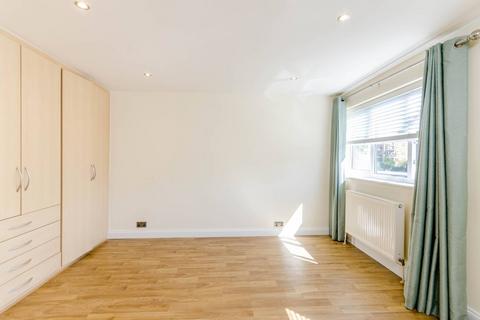 2 bedroom flat to rent, Lansdowne Road, Wimbledon, London, SW20