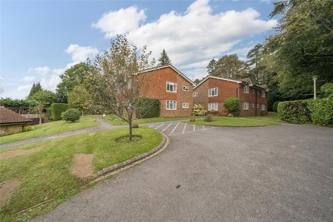 1 bedroom flat for sale, The Moorings, Surrey GU26