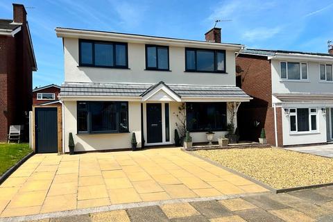 4 bedroom detached house for sale, Harbury Avenue, Southport PR8