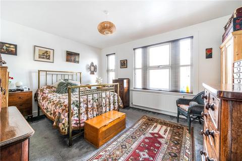 46 Park Grove Road, London, E11 4PU