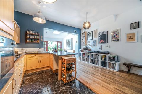 46 Park Grove Road, London, E11 4PU