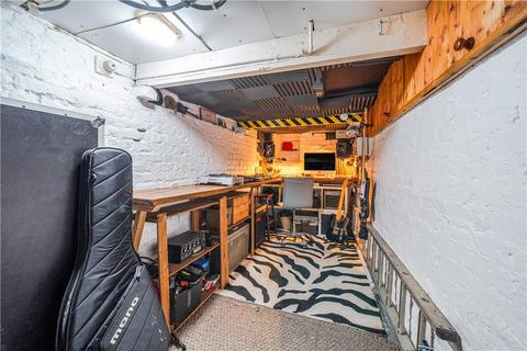46 Park Grove Road, London, E11 4PU