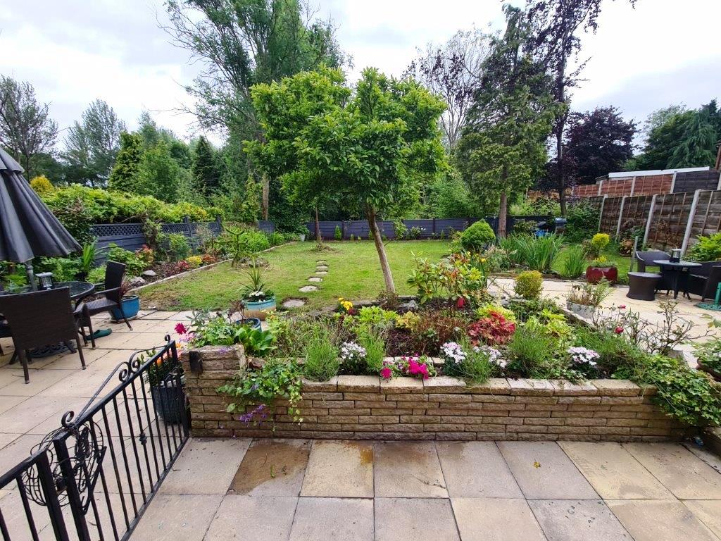 Peebles Drive, Clayton Bridge 3 bed semidetached house for sale £230,000