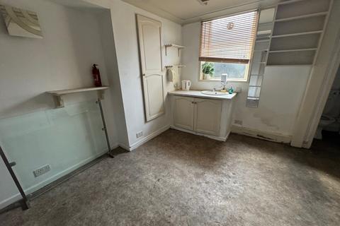 Property to rent, Otley Road, Bradford, West Yorkshire, BD2