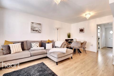 2 Abrahams Close, Basildon, SS14 3QQ