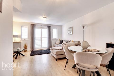 2 Abrahams Close, Basildon, SS14 3QQ