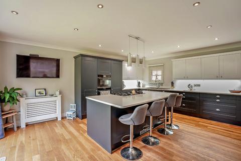 6 bedroom detached house for sale, Sulhamstead, Berkshire