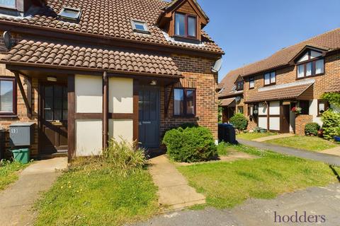 3 bedroom end of terrace house to rent, Fitzrobert Place, Egham, Surrey, TW20