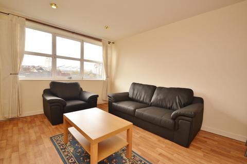 2 bedroom flat to rent, Dene House Court, Leicester Place, Leeds LS2