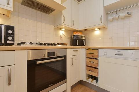 10/1 Powderhall Rigg, Edinburgh, EH7 4GG