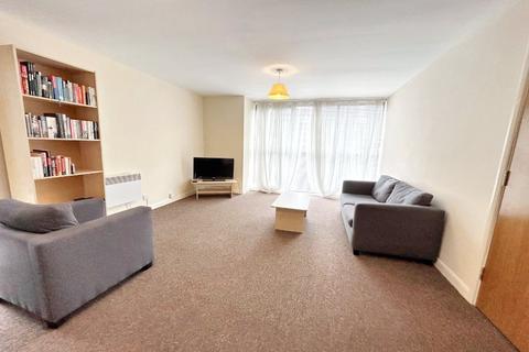 2 bedroom apartment for sale, 2 The Lodge, Manygates Park, Wakefield, West Yorkshire