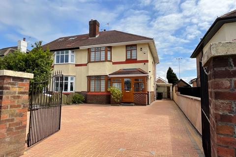 3 bedroom semi-detached house for sale, Lynton Road, Southport PR8
