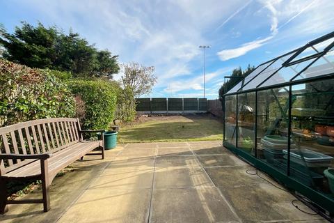 3 bedroom semi-detached house for sale, Lynton Road, Southport PR8