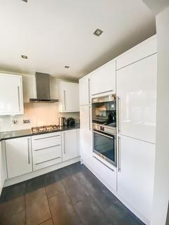 4 bedroom semi-detached house to rent, Partridge Close, London