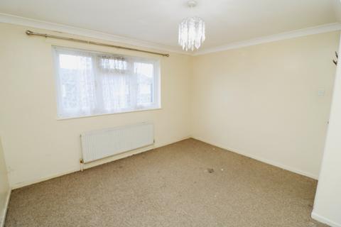 3 bedroom terraced house to rent, Bygrove, New Addington CR0