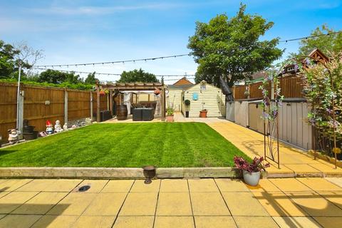 4 bedroom semi-detached house for sale, Weston Grove, Upton, Chester, Cheshire, CH2