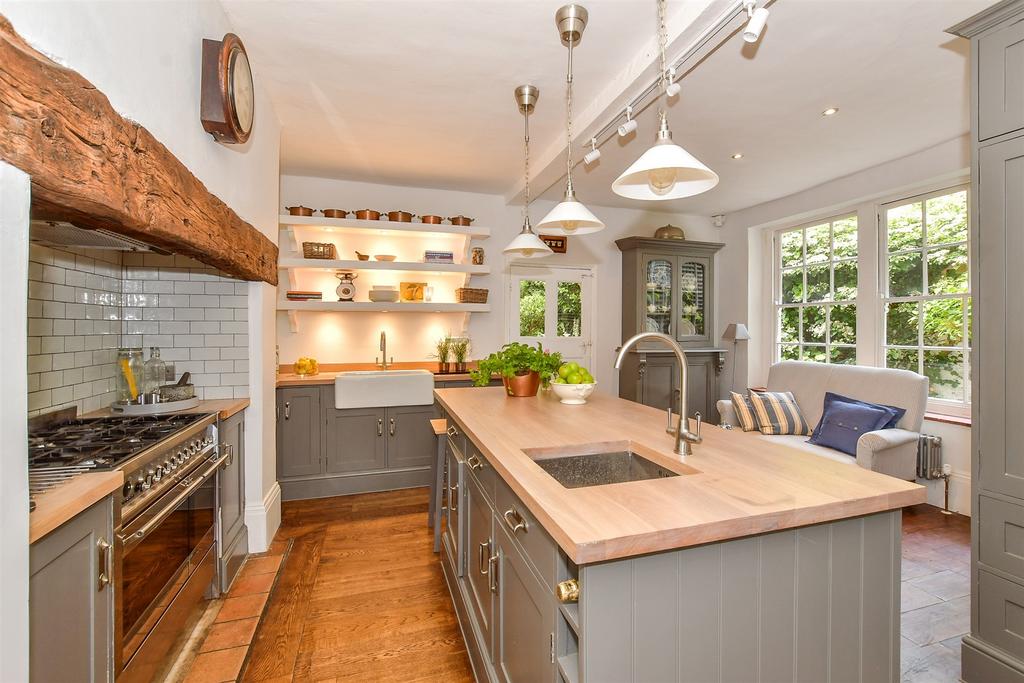 Kitchen/Breakfast Area