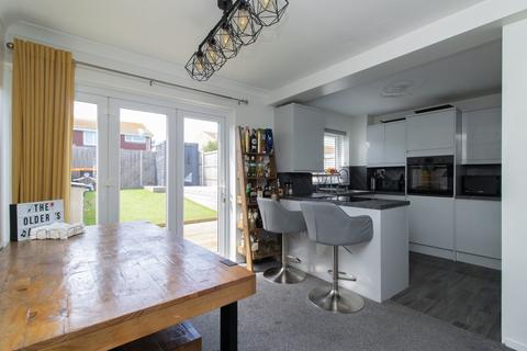 3 bedroom terraced house for sale, Staplehurst Gardens, Margate, CT9