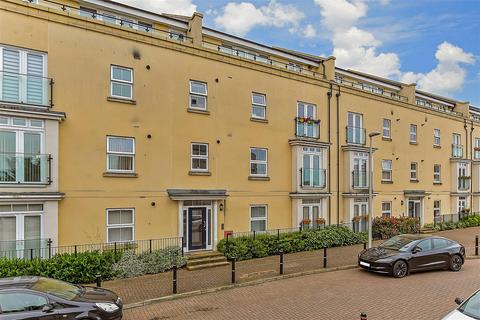 2 bedroom apartment for sale, Taylor Close, Tonbridge, Kent