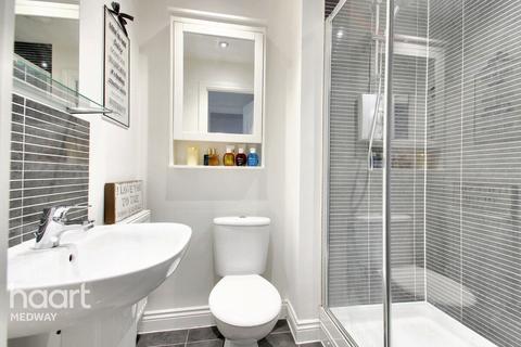 25 Moat Lane, Lower Upnor, Rochester, ME2 4GP
