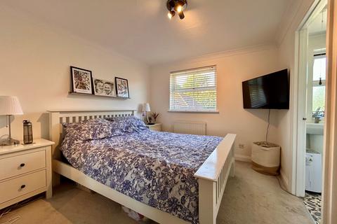 2 bedroom flat for sale, Midwinter Avenue, Milton, OX14