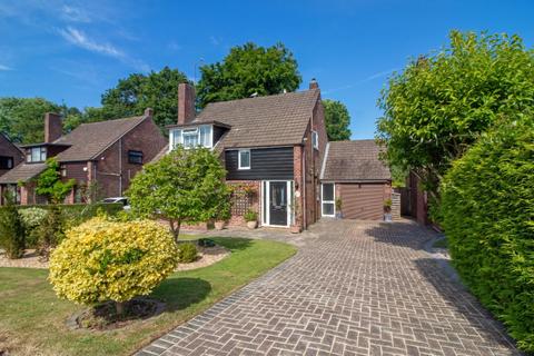 3 bedroom detached house for sale, Roundway, Waterlooville, PO7 7QB