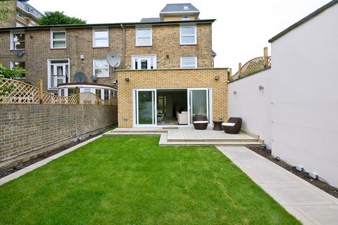 4 bedroom end of terrace house to rent, Court Close, St. Johns Wood Park, London, NW8