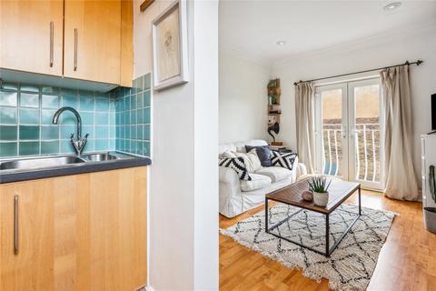1 bedroom apartment for sale, Stormont Road, SW11