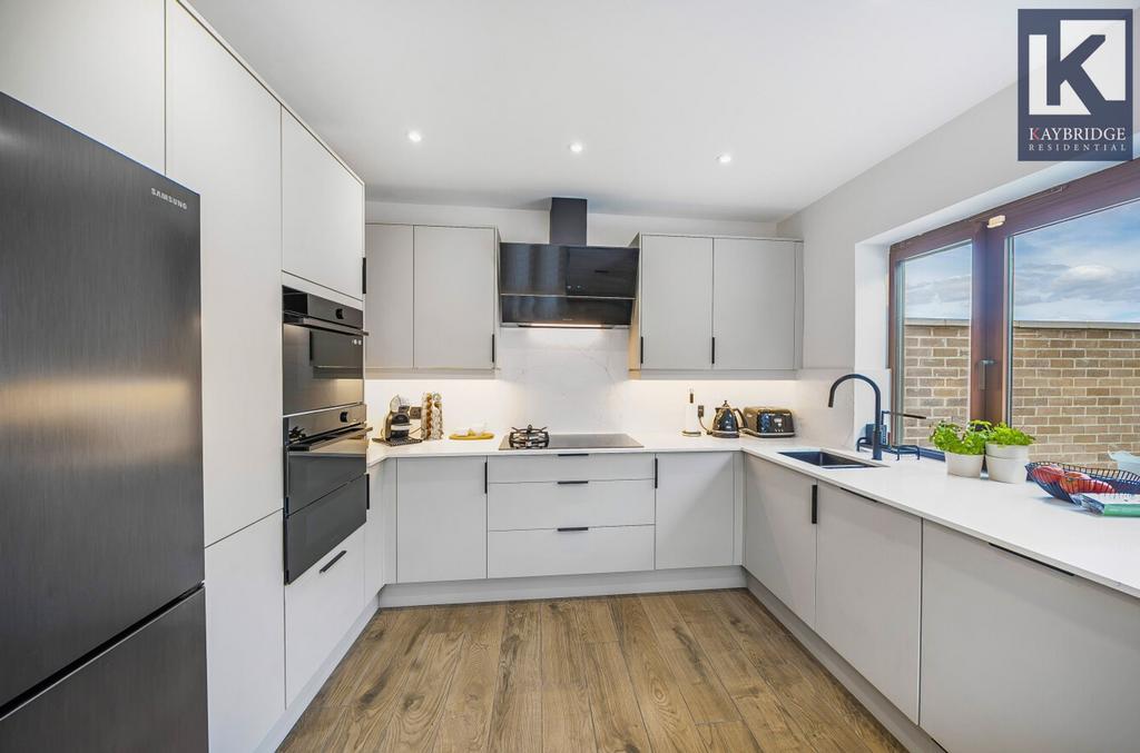 Scotts Farm Road, Epsom