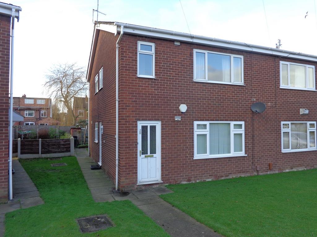 Roseacre Drive, Heald Green SK8 1 bed apartment to rent £795 pcm (£