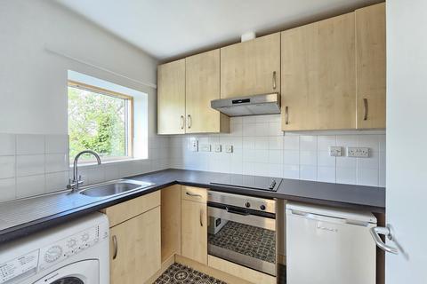 1 bedroom flat to rent, Erin Court, Walm Lane, Willesden, NW2