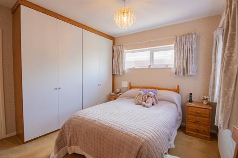 25 Allison Gardens, Beeston, Nottingham, NG9 5DG