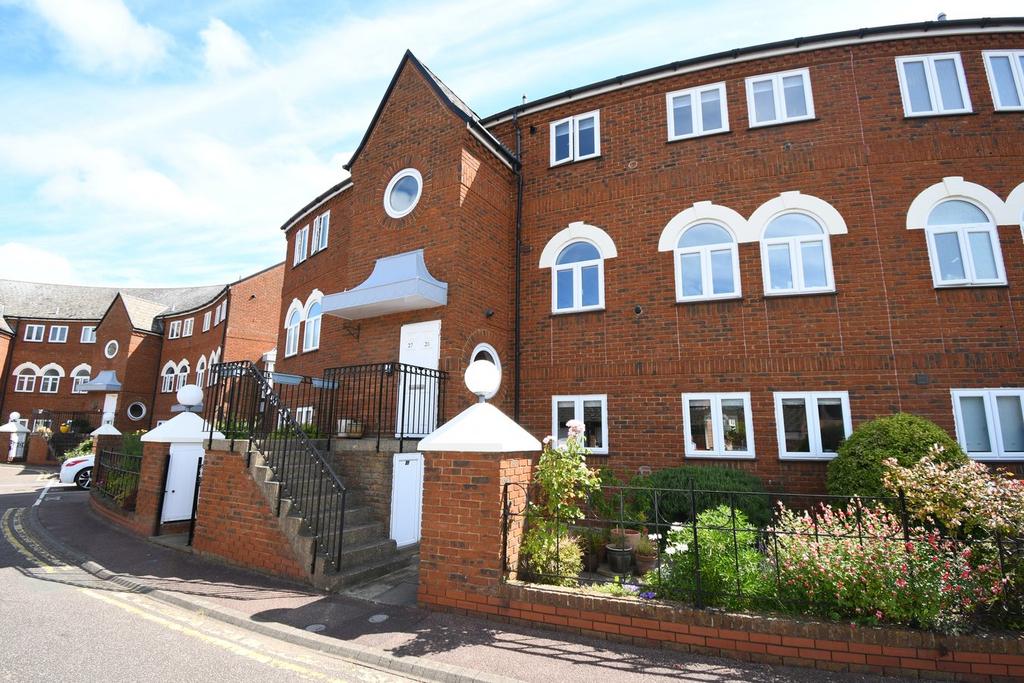 Duckmill Lane, Bedford, MK42 3 bed apartment for sale £395,000