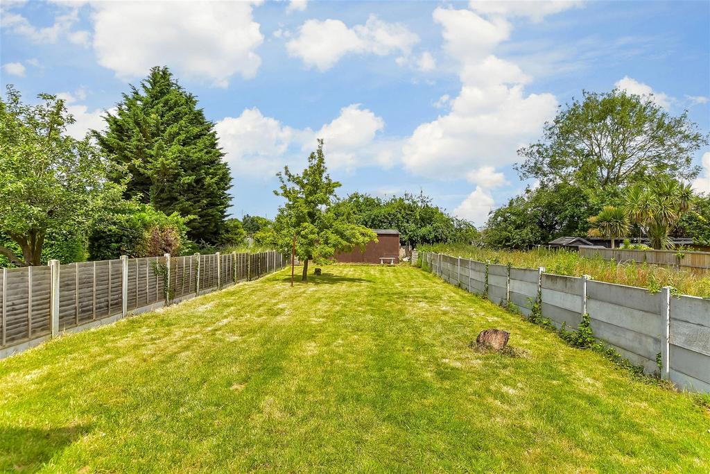 Theydon Crescent, Basildon, Essex 4 bed terraced house for sale £340,000