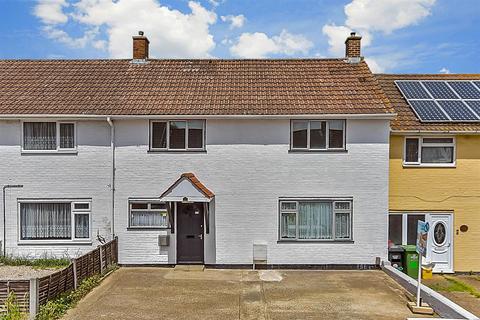 4 bedroom terraced house for sale, Theydon Crescent, Basildon, Essex