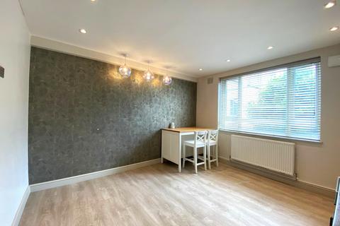 2 bedroom flat to rent, Upper Clapton Road, London E5