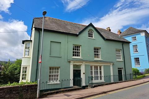 Townhouse for sale, Priory Hill, Brecon, Powys.