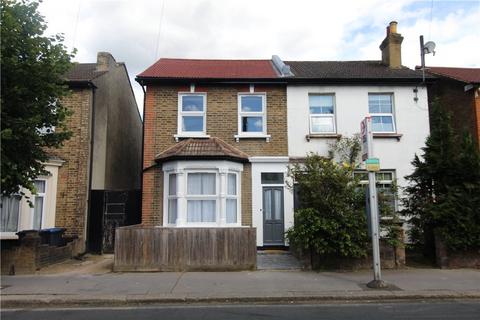 2 bedroom semi-detached house to rent, Davidson Road, Croydon, CR0