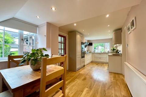 37 Barlaston Old Road, Stoke-on-trent, ST4 8HD
