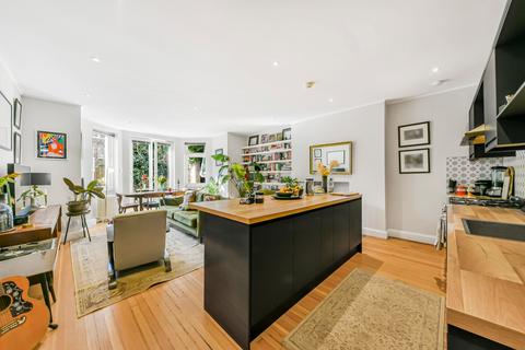 2 bedroom flat to rent, Belsize Park Gardens, Belsize Park, London