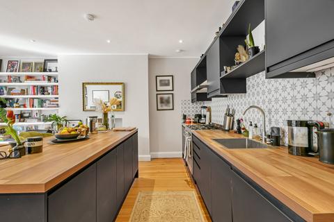 2 bedroom flat to rent, Belsize Park Gardens, Belsize Park, London